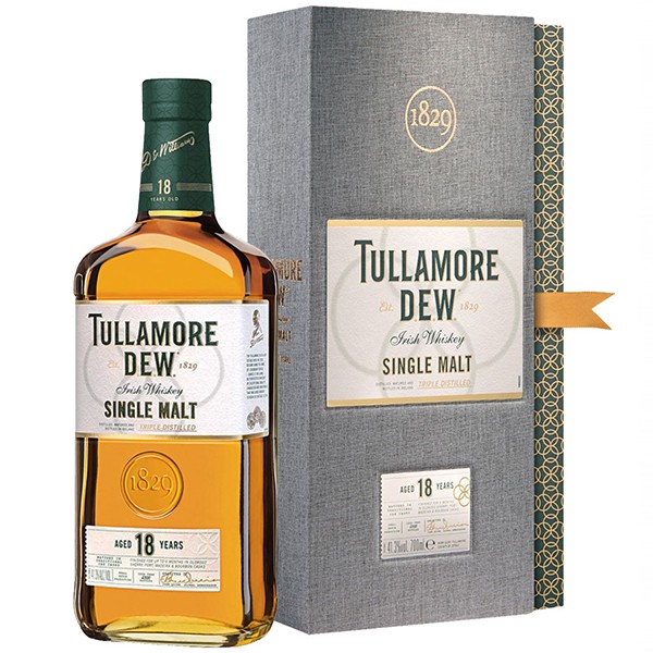 Tullamore dew 0.7 цена. Виски Талламор Дью. Tullamore Dew виски 0.7 форма бутылки вытянутая. Тоурис Дью виски.